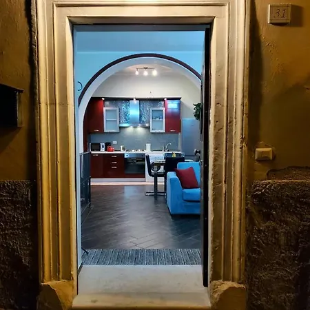 Casa Del Fiore * سولمونا